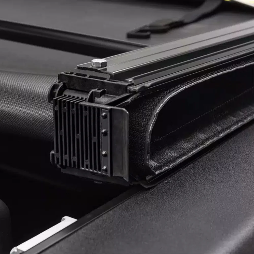 Deuce Soft Folding Tonneau Cover Tundra (2022+) - Image 6