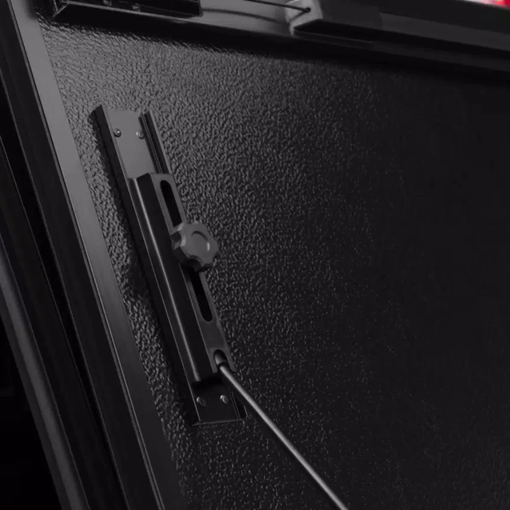 Fibermax Hard Folding Tonneau Cover Tacoma (2016-2023) - Image 7