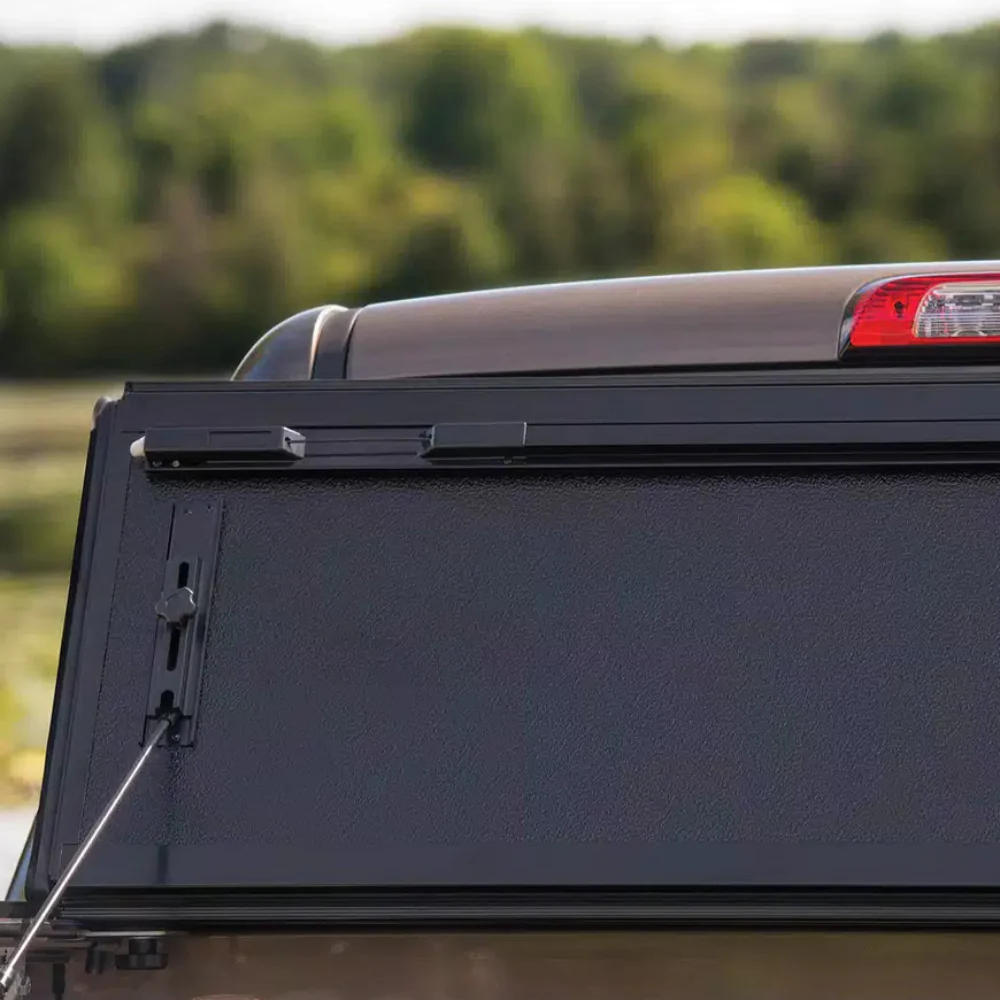 Fibermax Hard Folding Tonneau Cover Tacoma (2024+) - Image 10