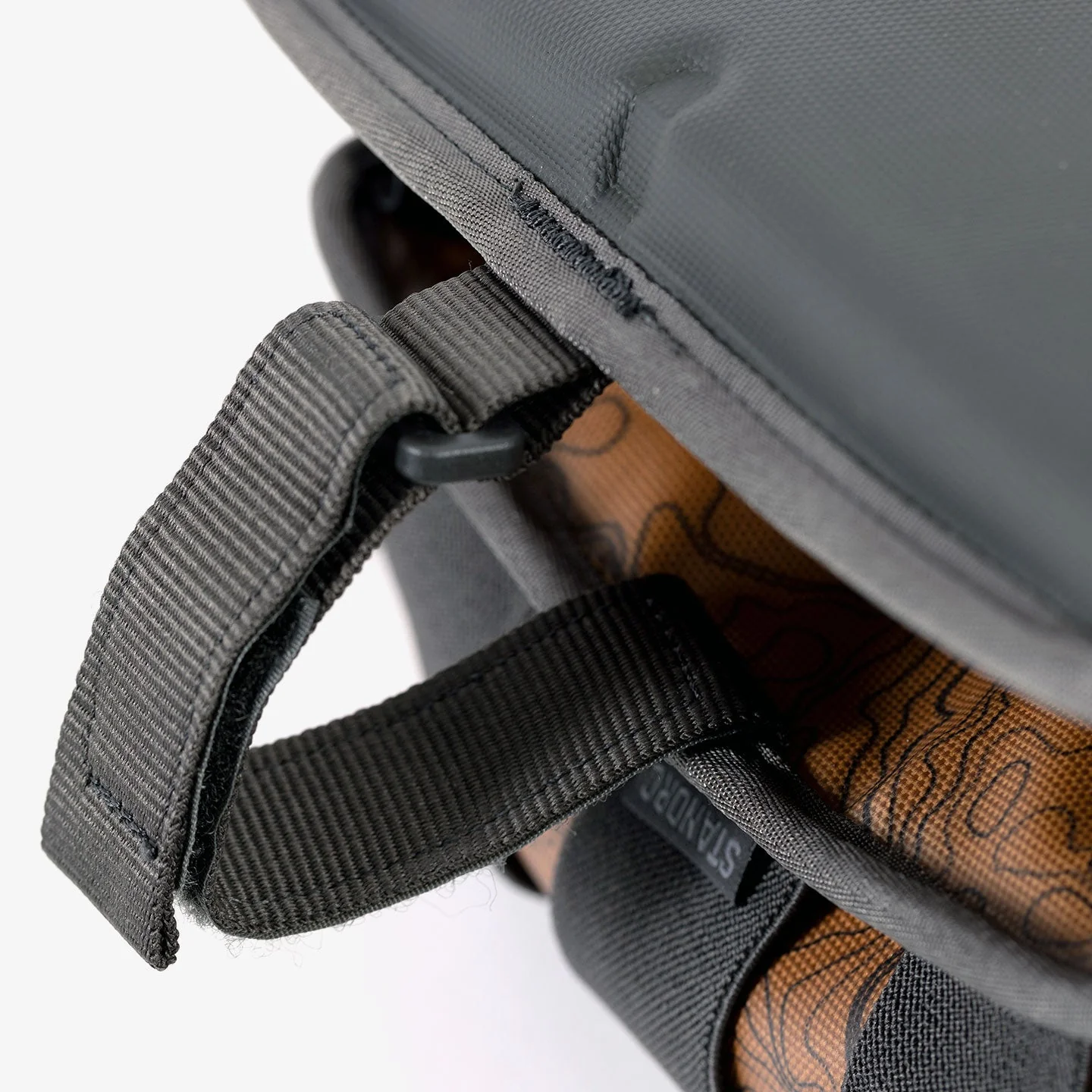 Headrest - Image 32