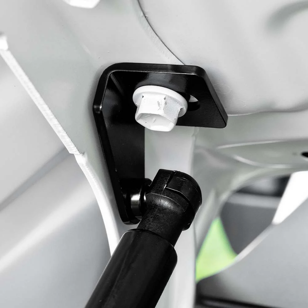 Hood Struts Land Cruiser (2024+) - Image 3
