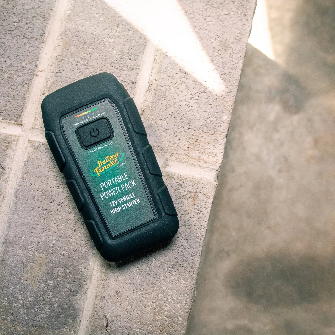 Jump Starter Portable Power Bank - Image 4