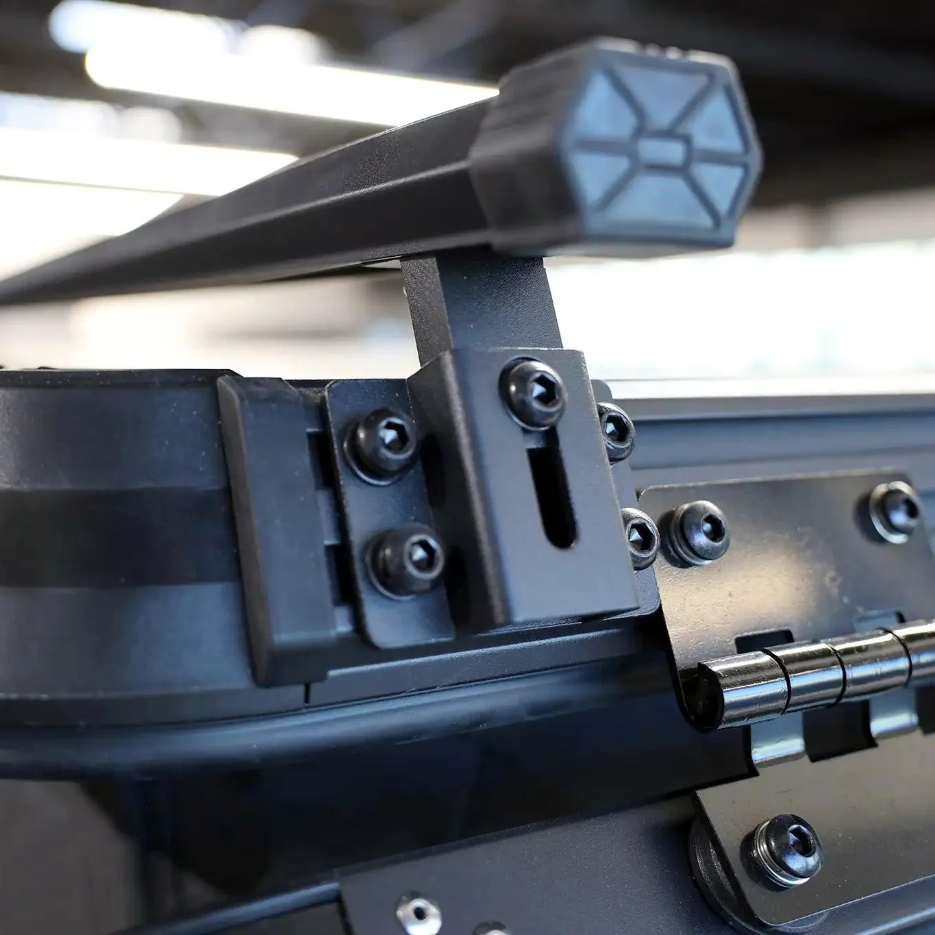 Lightweight Hard Shell - Crossbar Kits