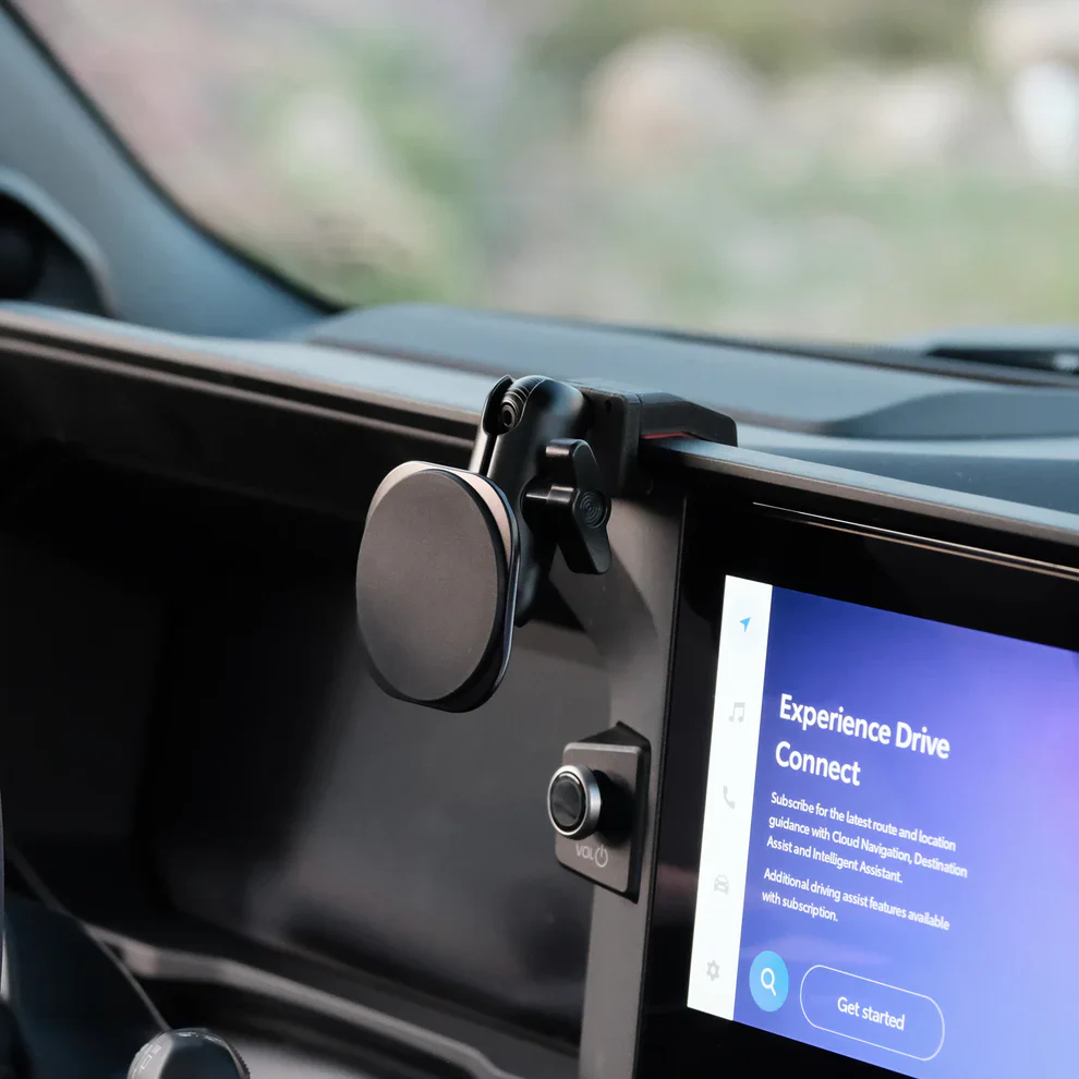 MagSafe Phone Mount Land Cruiser (2024+) - Image 5