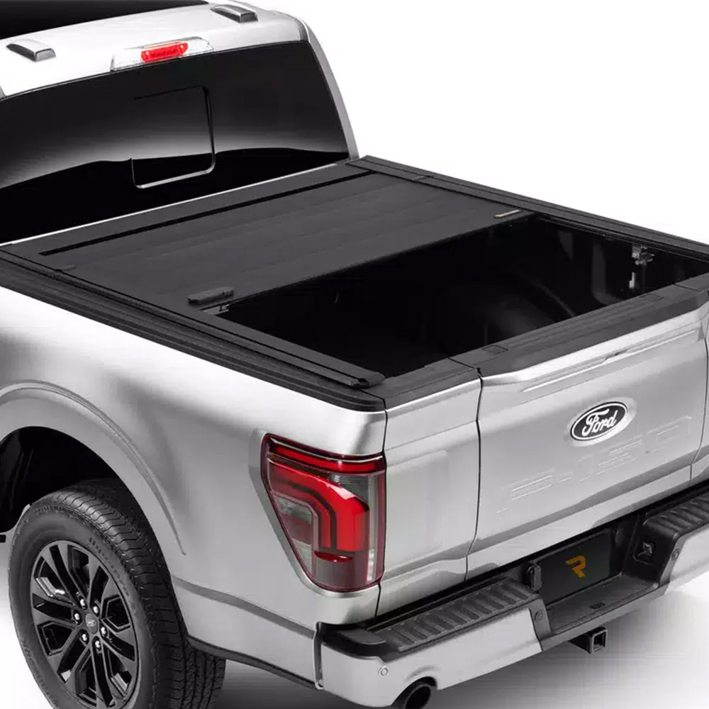 RetraxPro FRC-4000 EZ-OFF Manual Retractable Tonneau Cover w/ T-Slot Rails Tacoma (2024+)