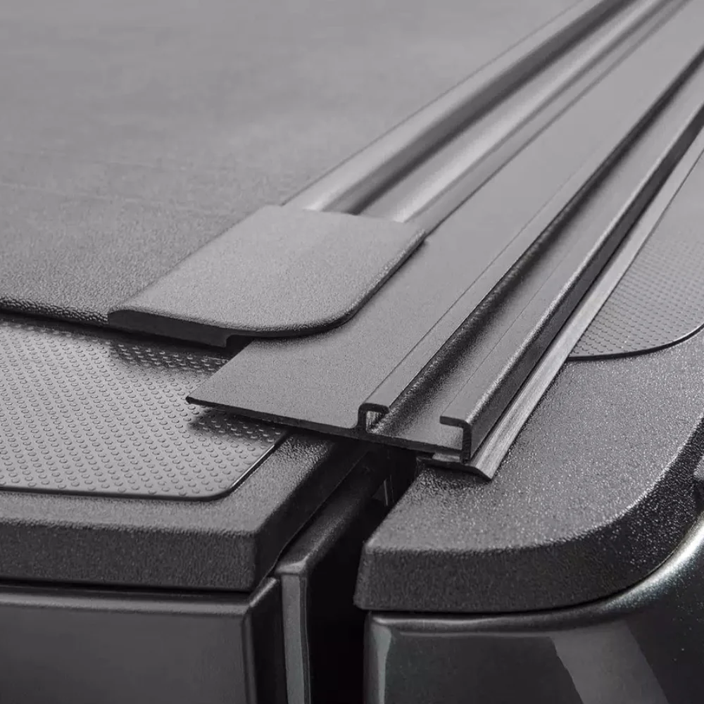 Revolver X4TS Hard Roll Up Tonneau Cover Tacoma (2024+) - Image 8