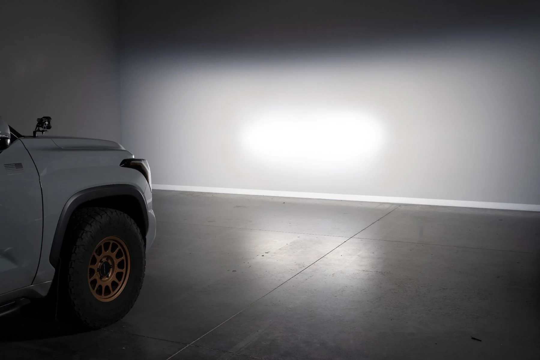 SS5 Grille CrossLink Lightbar Kit Tundra (2022+) - Image 4