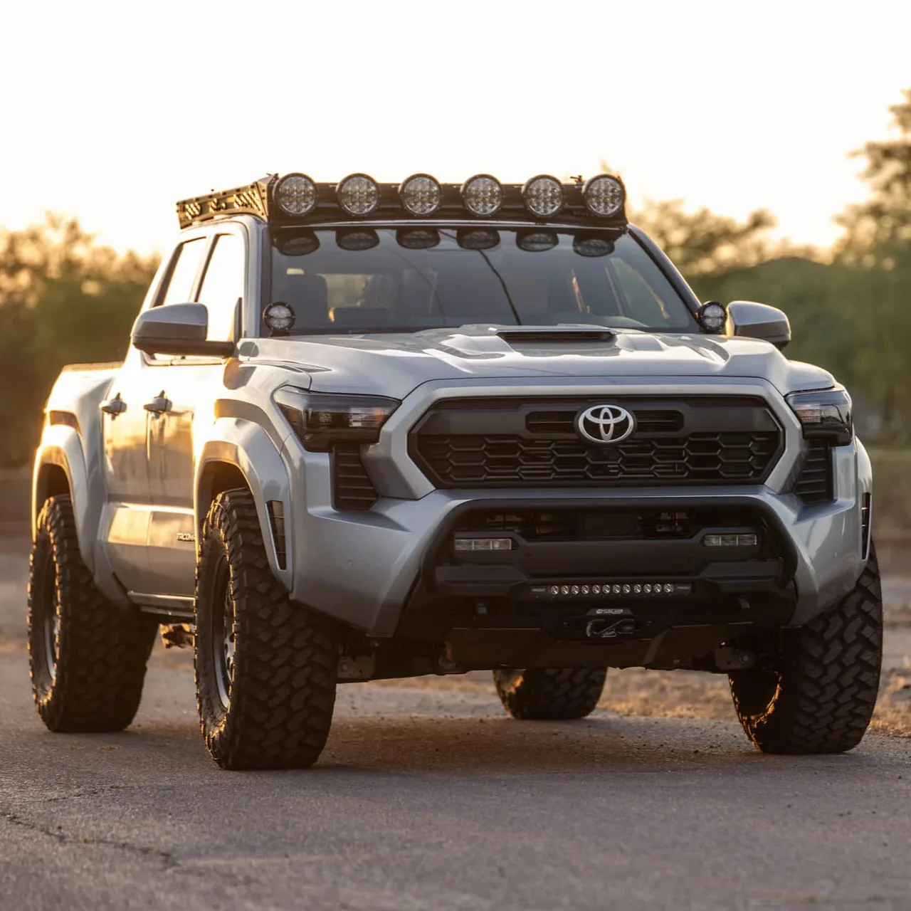 Stealth Center Mount Winch Front with Top Hoop Bumper Tacoma (2024+) - Image 4
